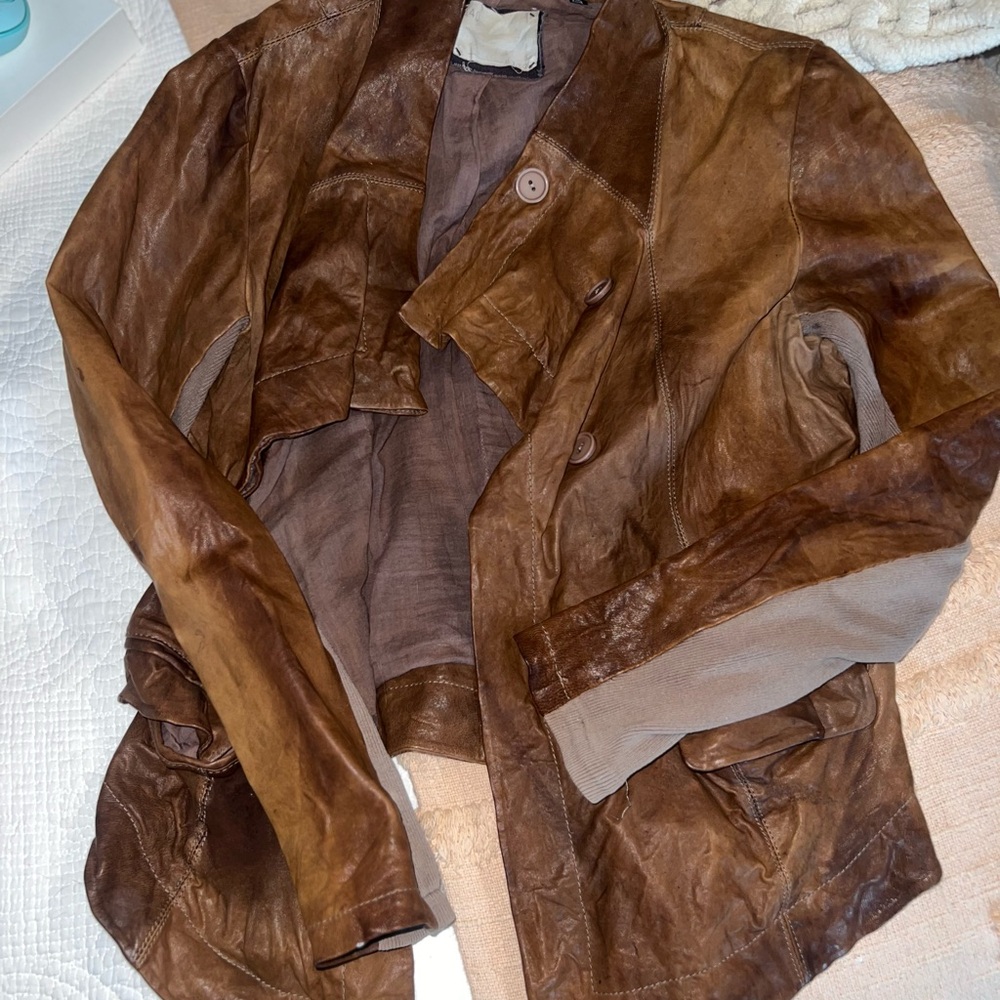 Elegant Brown Leather Women's Jacket
